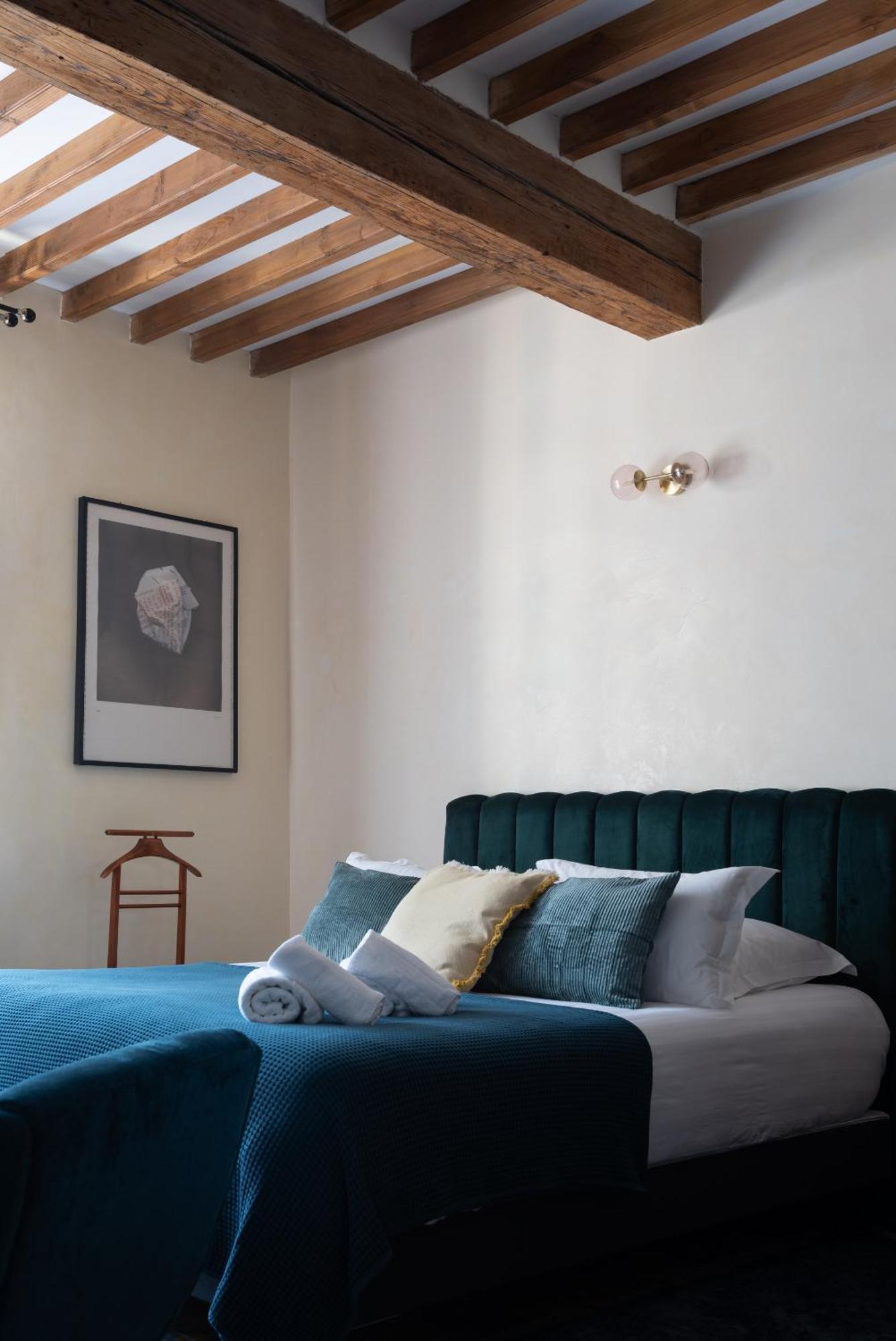La Maison D'En Bas Des Seigneurs Cucuron Bilik gambar