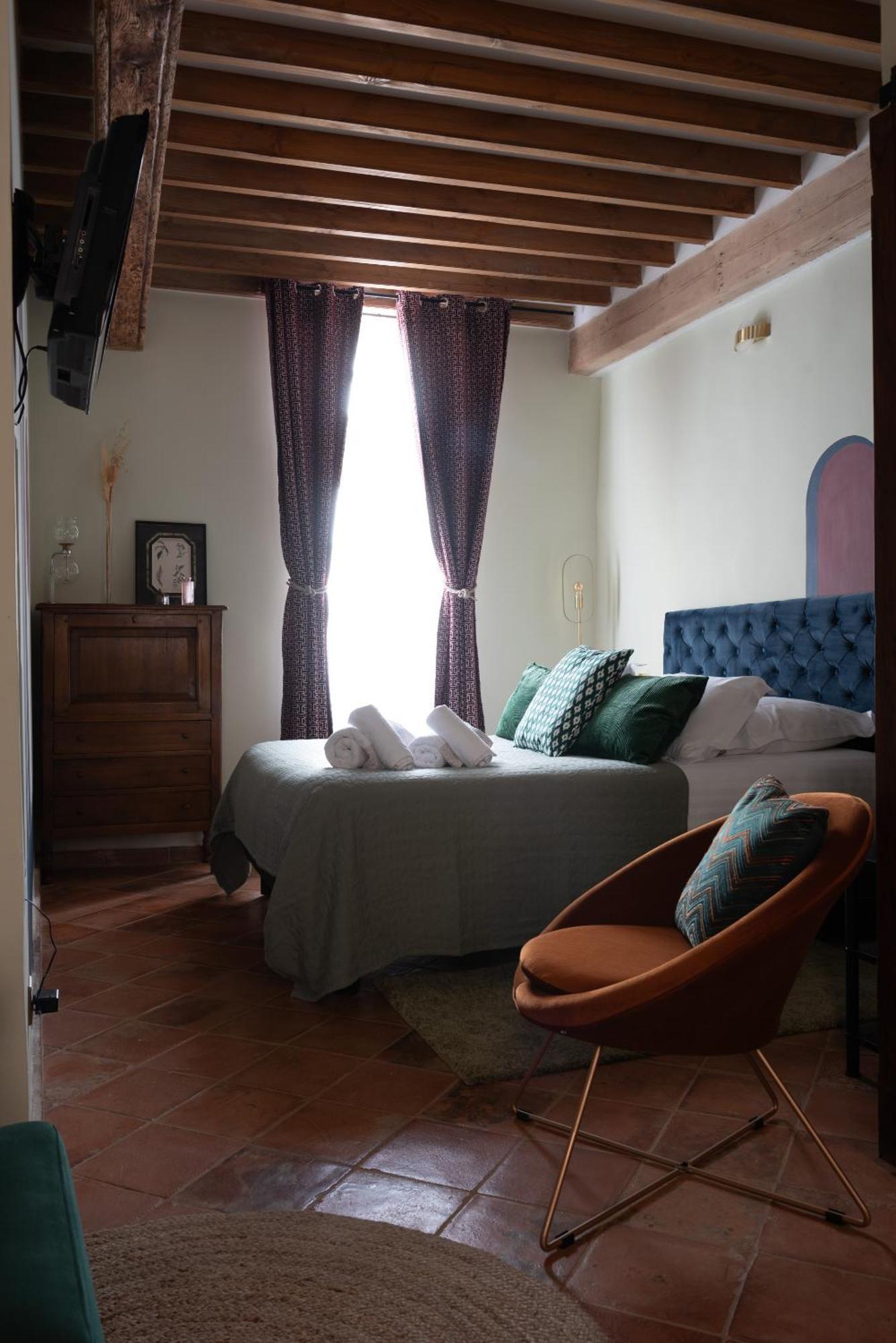 La Maison D'En Bas Des Seigneurs Cucuron Bilik gambar